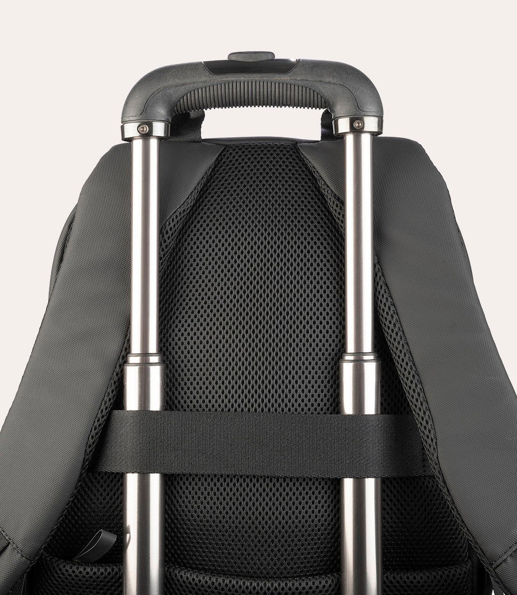 Mochila Laser MacBook 16" Negro | Tucano