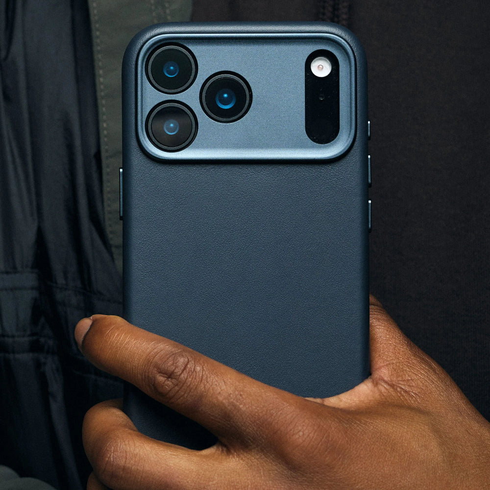 Funda Piel Azul iPhone 17 Pro Max | Decoded