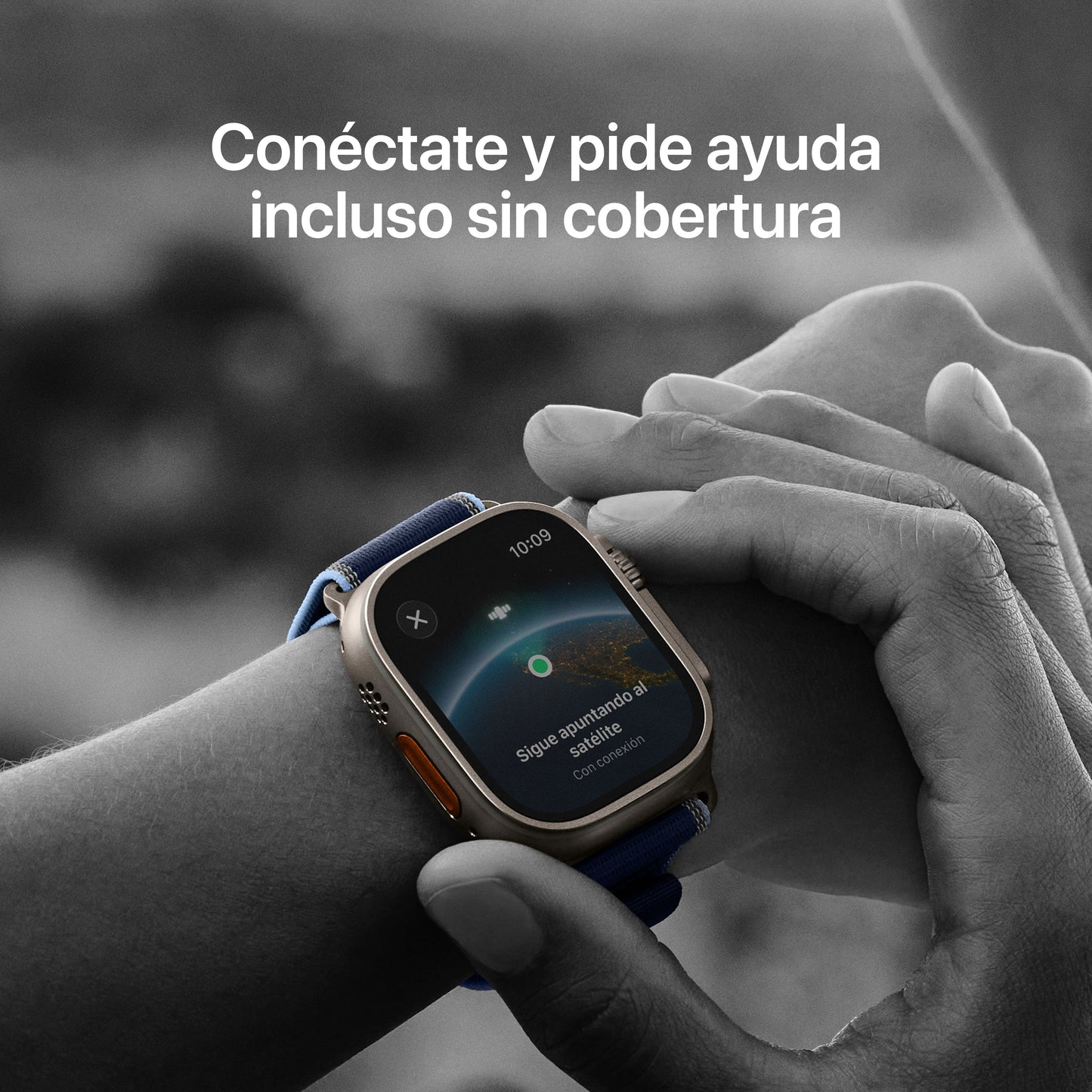 Apple_Watch_Ultra_3_49mm_LTE_Natural_Titanium_Alpine_Loop_Light_Blue_PDP_Image_Position_4__ESES