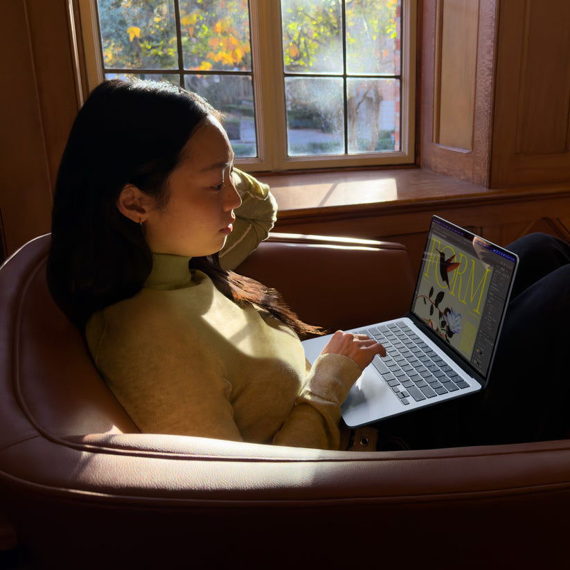 MacBook_Air_13-in_M5_Starlight_PDP_Image_Position_7__es-ES