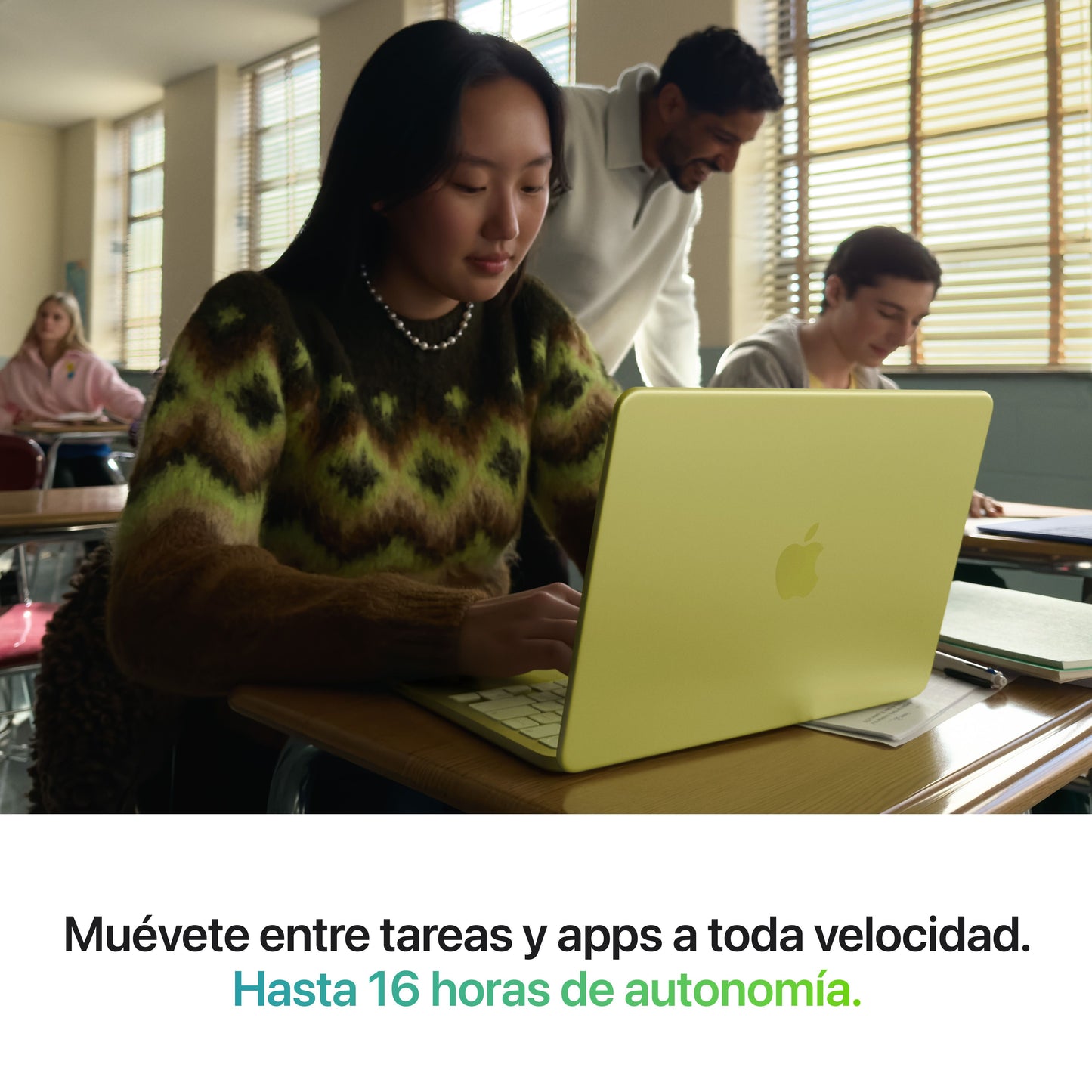 MacBook_13-in_Touch_ID_A18_Pro_Silver_PDP_Image_Position_4__es-ES