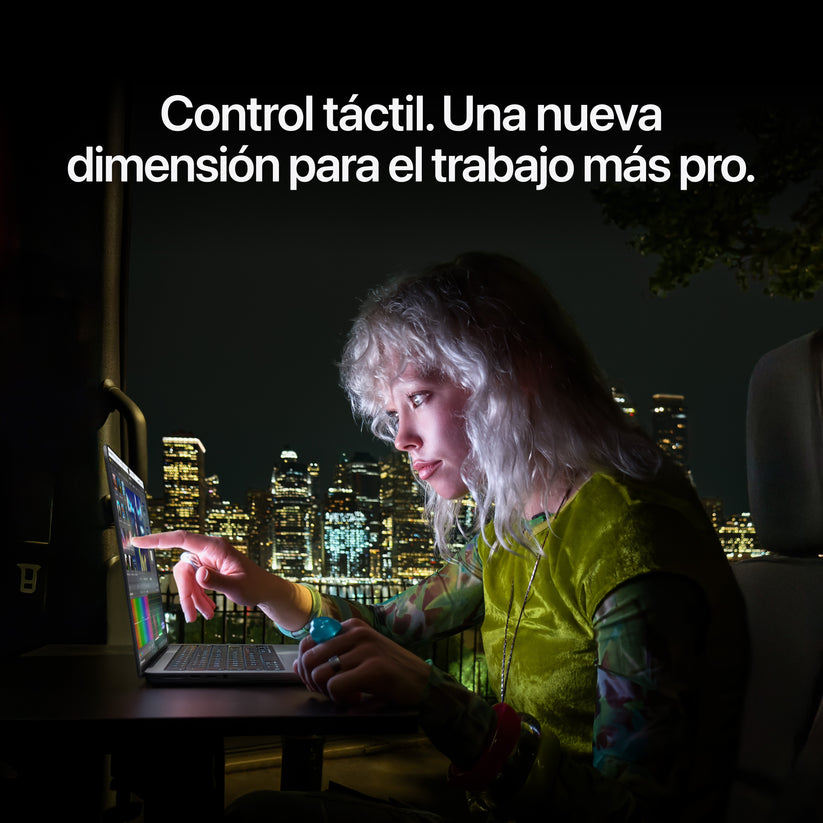 MacBook_Pro_PROLED_XDR_Display_16-in_M5_Pro_Silver_PDP_Image_Position_4__es-ES