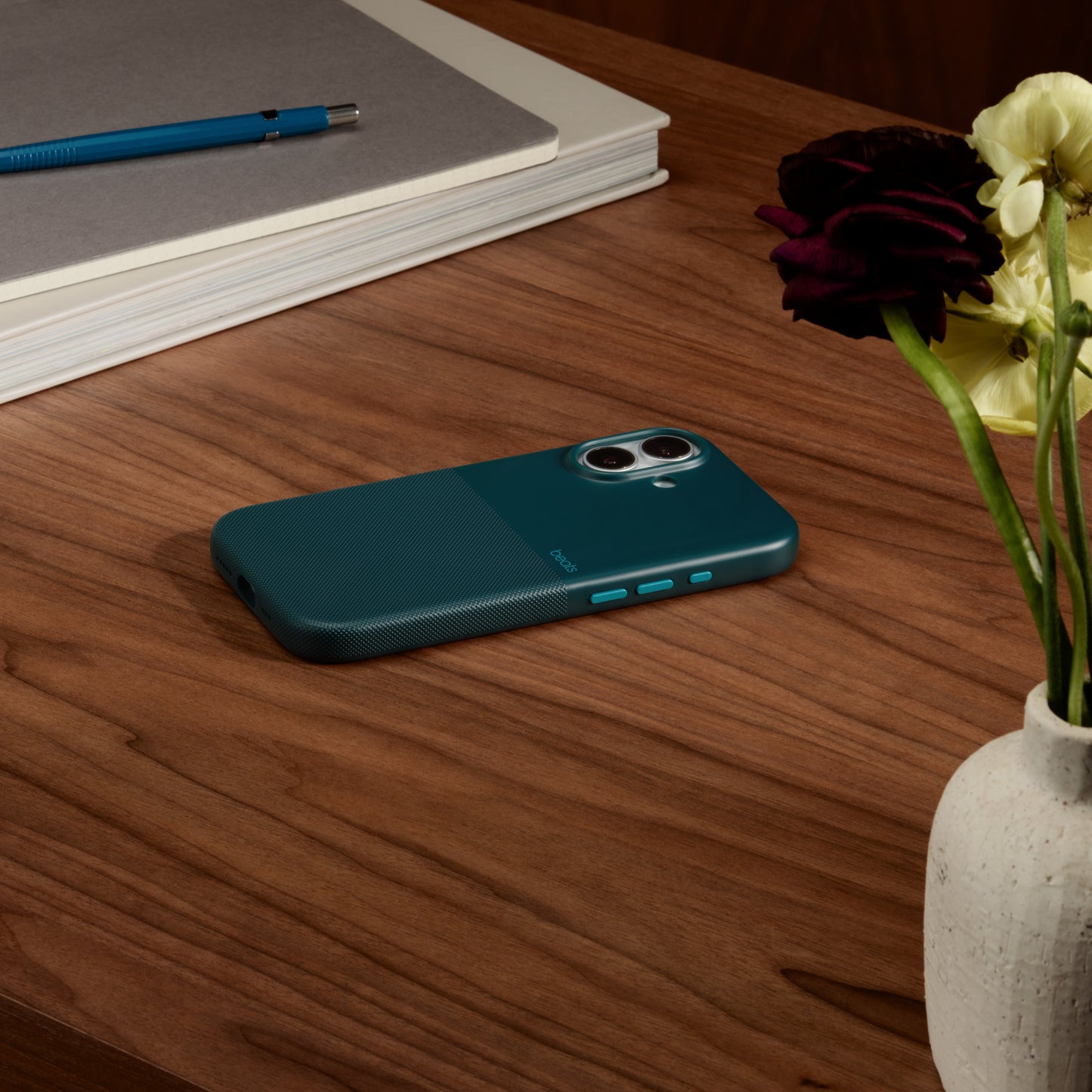 Funda Rugged Azul Rocoso MagSafe Control Cámara iPhone 17 | Beats