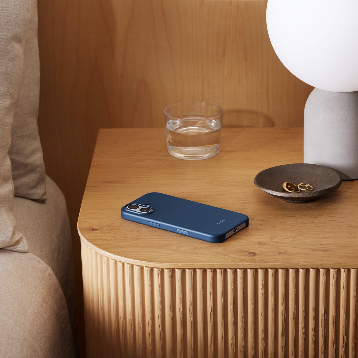 Funda Azul cobalto MagSafe Control Cámara iPhone 17 | Beats
