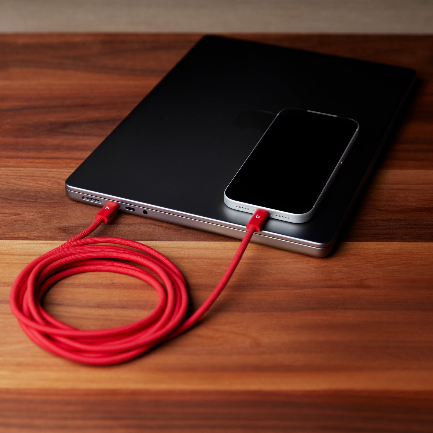 Cable trenzado USB-C a USB-C (3 m) 240W Rojo fuego | Beats